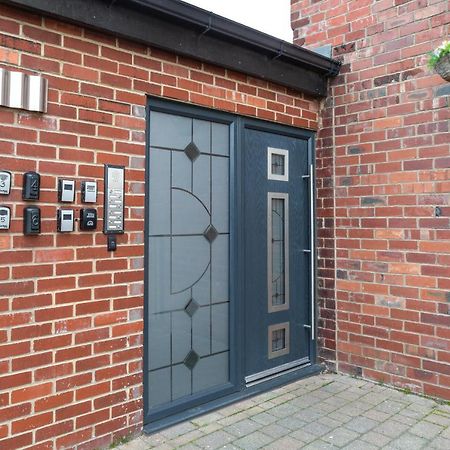 Modern Apartment Close To City Centre With Parking Leeds  Exteriör bild