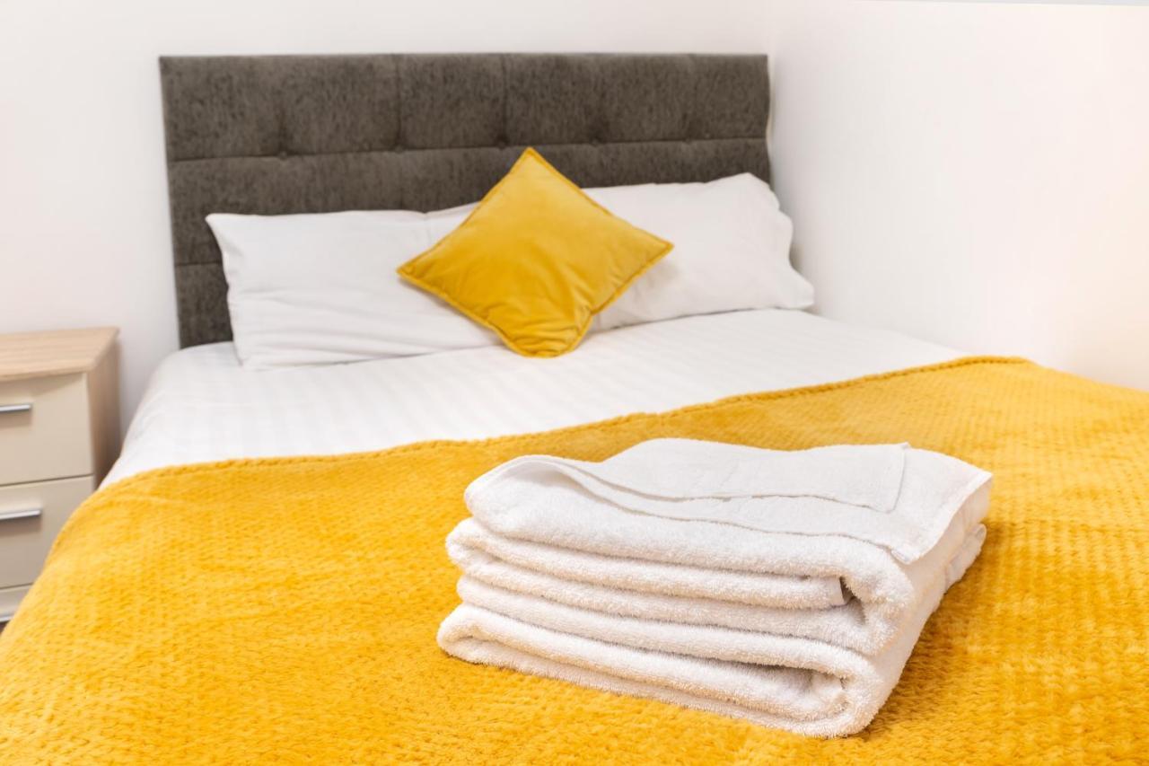 Modern Apartment Close To City Centre With Parking Leeds  Exteriör bild
