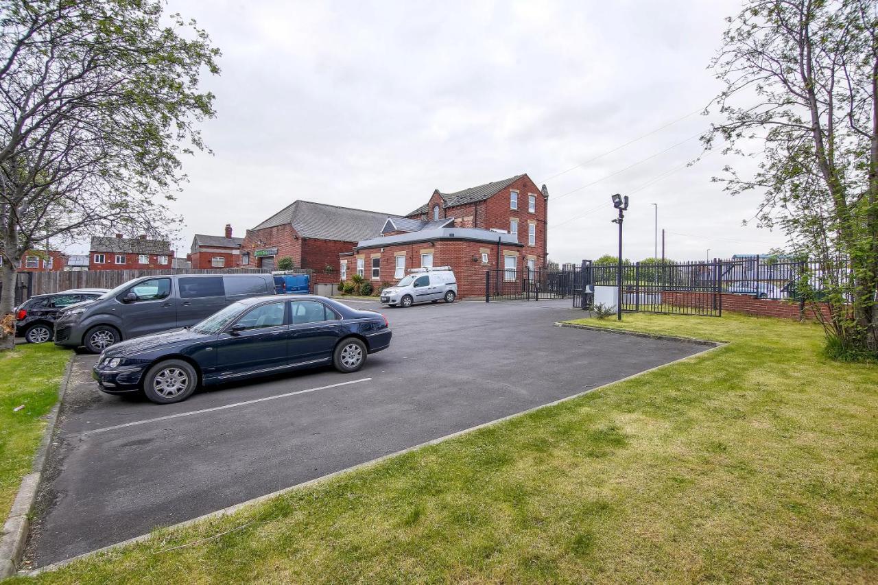 Modern Apartment Close To City Centre With Parking Leeds  Exteriör bild