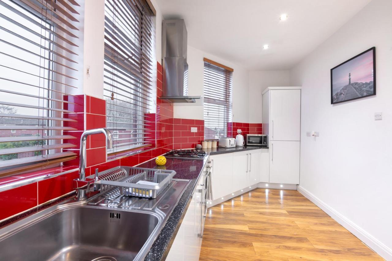 Modern Apartment Close To City Centre With Parking Leeds  Exteriör bild